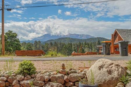 Cabin~Views~Heart Of Town~W&D~Fireplace~Kitchen Woodland Park Exterior photo